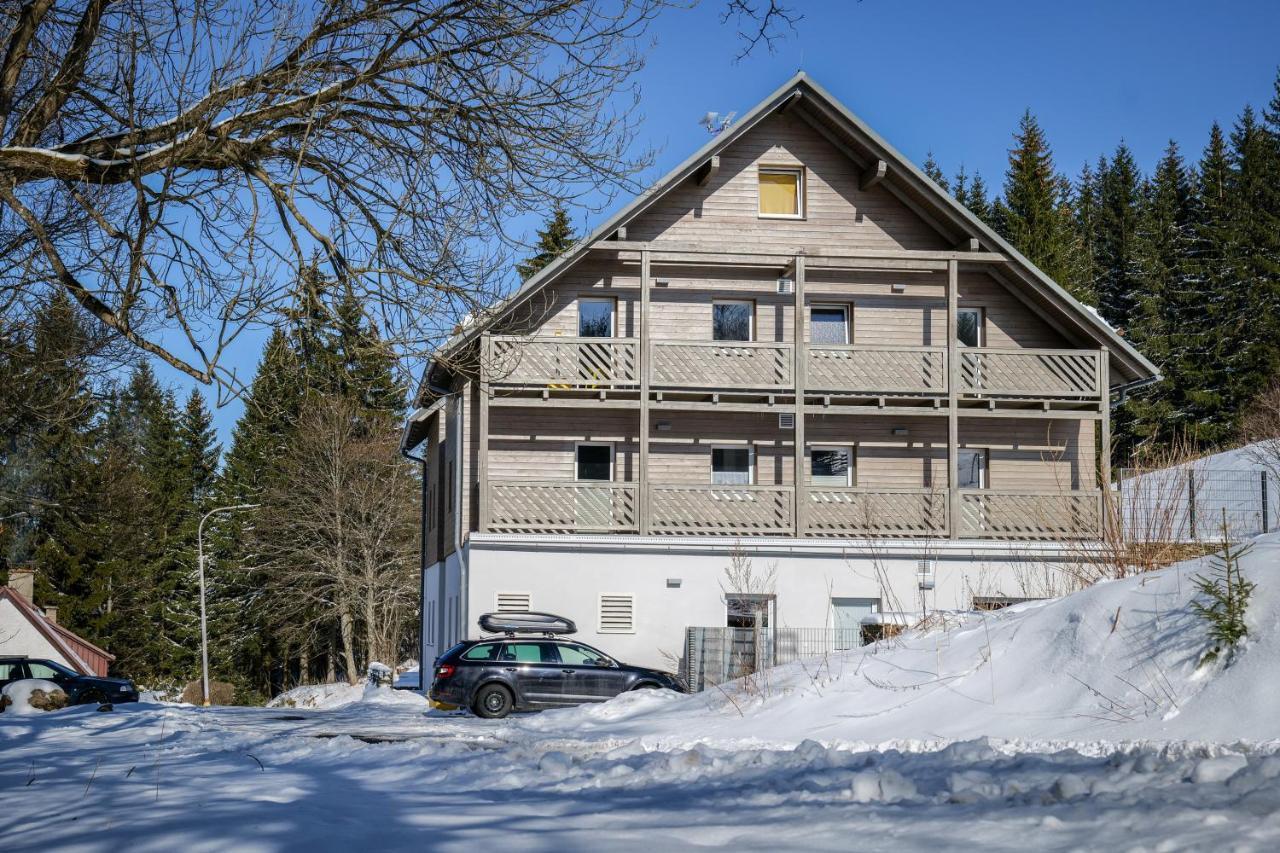 Krusnohorske Strane Apartman Loučná pod Klínovcem Kültér fotó